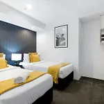 Converted 2 Bedroom Apartment - Hinterland View - No Parking - Circle On Cavill - Self Contained, Privately Managed - Wow Stay