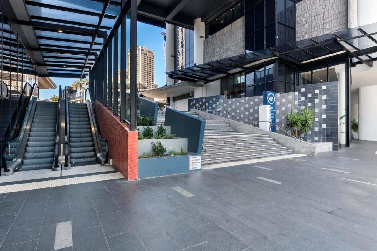 Circle On Cavill: Hinterland View * Gold Coast